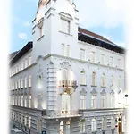 Ikonik Parlament Budapest