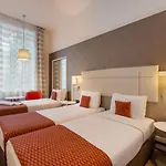 Ikonik Parlament Hotel 4*