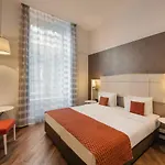 Ikonik Parlament 4* Budapest