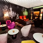 Hotel Ikonik Parlament