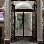 Hotel Ikonik Parlament 4*