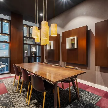 Ikonik Parlament Otel Budapeşte