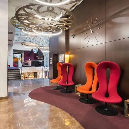 Ikonik Parlament Otel Budapeşte