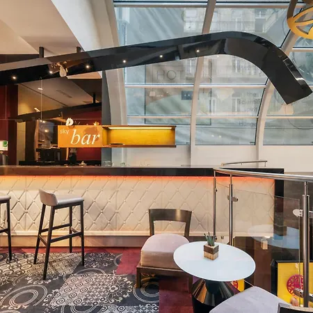 Hotel Ikonik Parlament