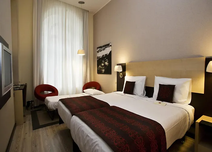 Ikonik Parlament Hotel