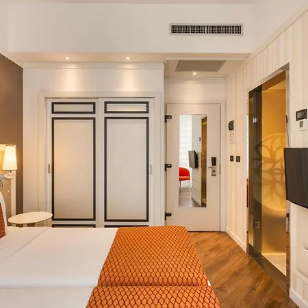 Ikonik Parlament Hotel Budapest