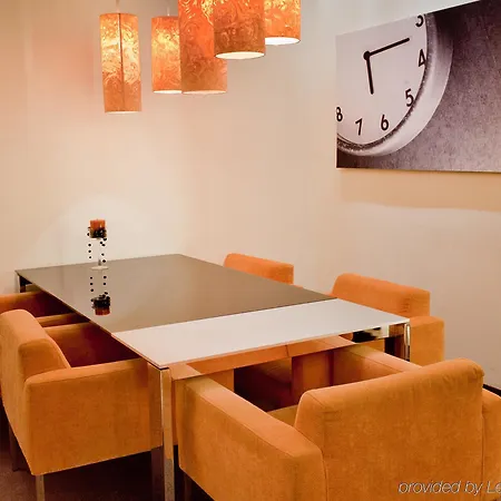 Ikonik Parlament 4* Budapest