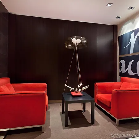 Hotel Ikonik Parlament