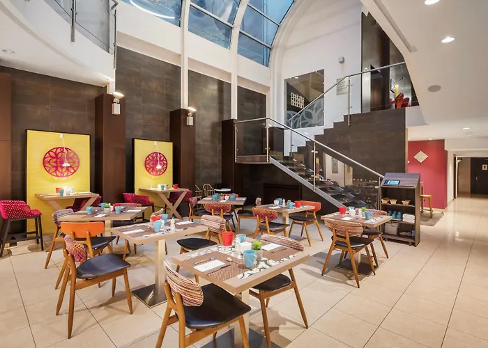 Ikonik Parlament Hotel