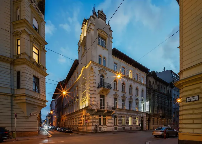 Hotel Ikonik Parlament