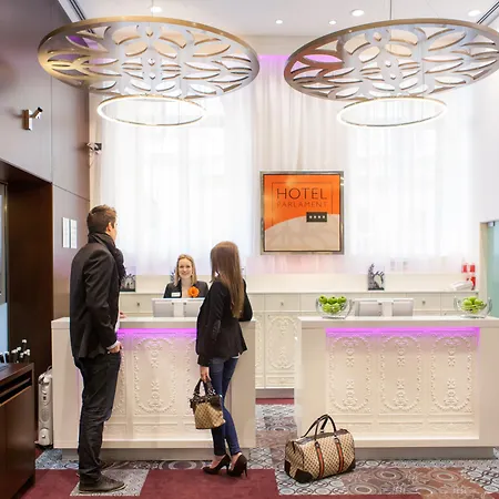 Ikonik Parlament Hotel