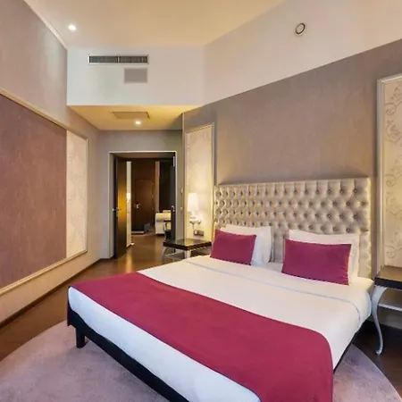 Hotel Ikonik Parlament 4*