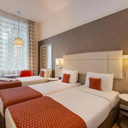 Ikonik Parlament Hotel 4*