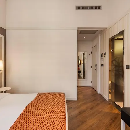 Ikonik Parlament Hotel Budapest