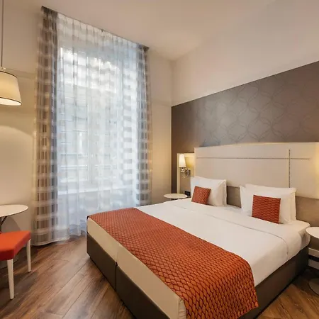 Ikonik Parlament 4* Budapest