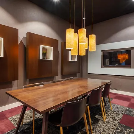 Hotel Ikonik Parlament 4*