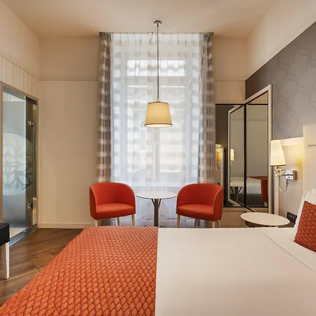Ikonik Parlament Hotel 4*
